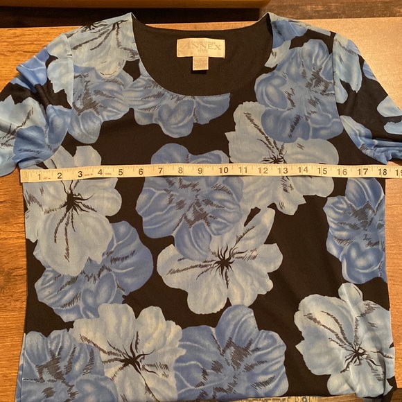 Casual Corner blouse - Picture 13 of 14